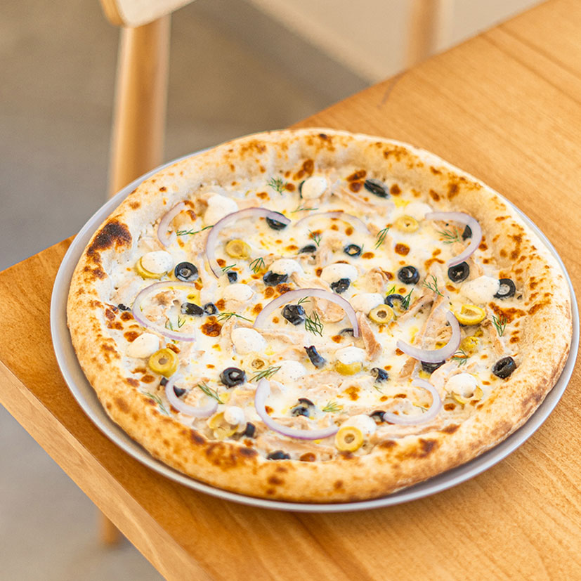 پیتزا مرغ و زیتون