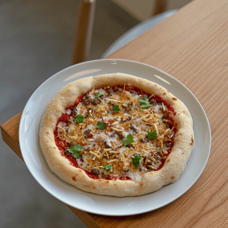 پیتزا گوشت و سیب زمینی